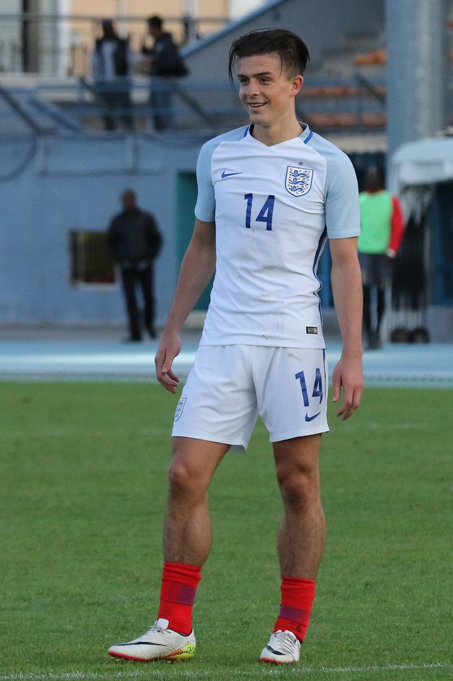 包含转折点阿斯顿维拉手感冰凉；亚冠清晨攻防权衡；更衣室稳定；资深球员宣示担当的词条