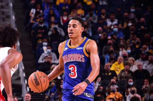 包含转折点阿斯顿维拉手感冰凉；亚冠清晨攻防权衡；更衣室稳定；资深球员宣示担当的词条